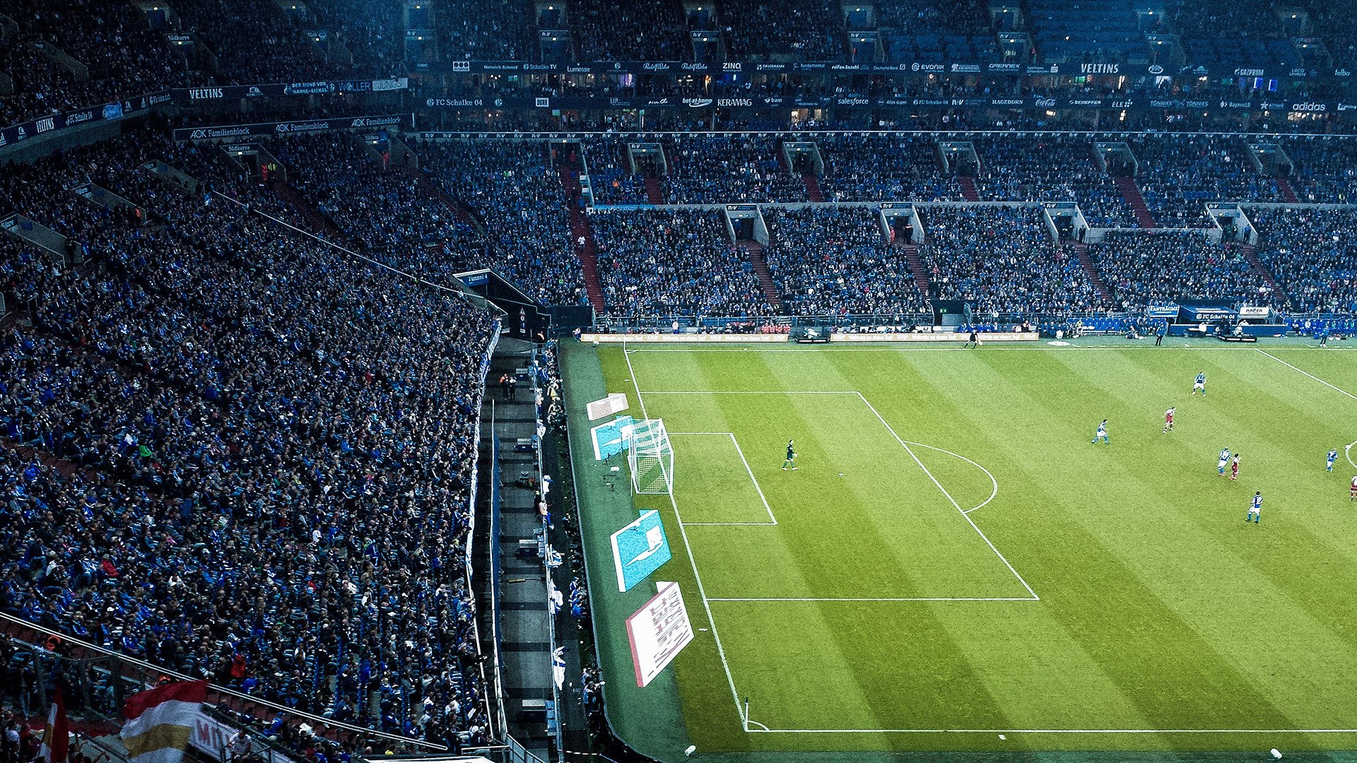 《电竞领域新兴产业：从硬件到赛事策划全线布局》，电竞行业解读